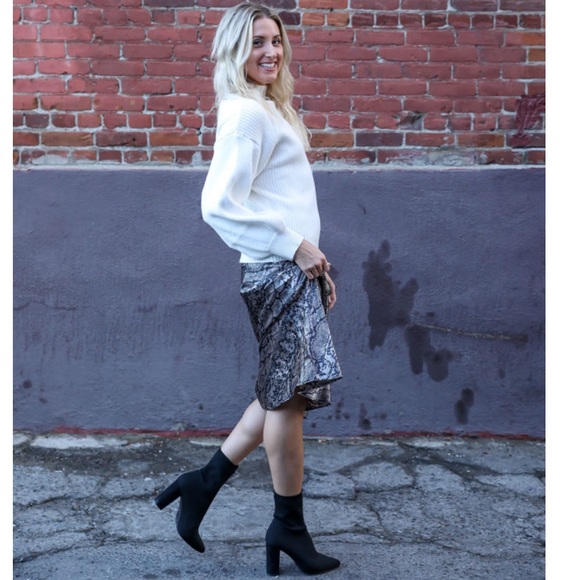 BERKLEY PYTHON SATIN SKIRT - Picture 2 of 3